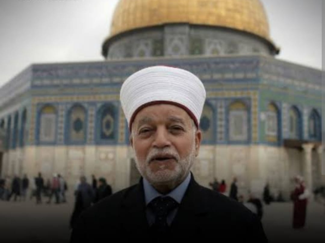Israel arrested Mufti of Palestine while praying at Masjid Al-Aqsa 