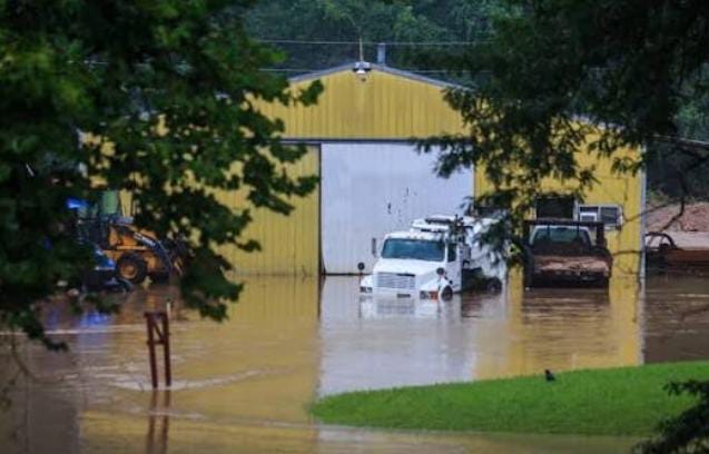 Missouri Floods Trigger large scale rescue operation