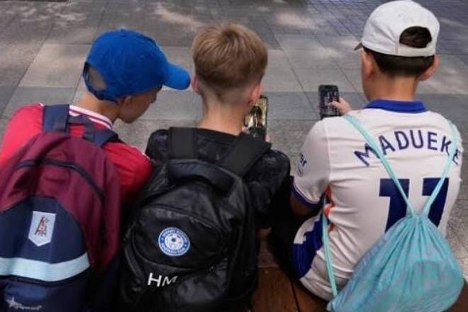 France Approves Social Media Ban for Children Under 15