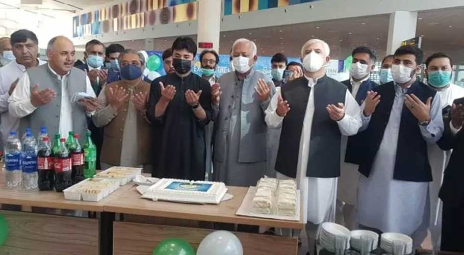 PIA flight lands in Swat after 17 years