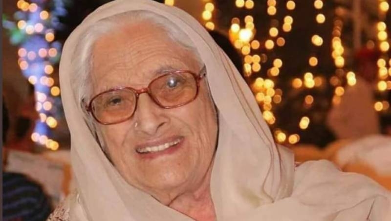 Begum Naseem Wali Khan passes away