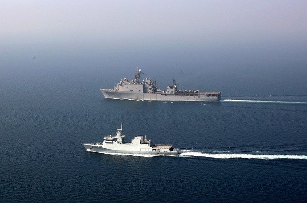 Pakistan: US Navy Ship visits Karachi, conducts drills with Pakistan Navy