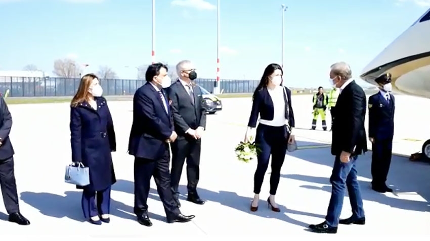 Pakistani Minister Qureshi arrived in Berlin with his delegation