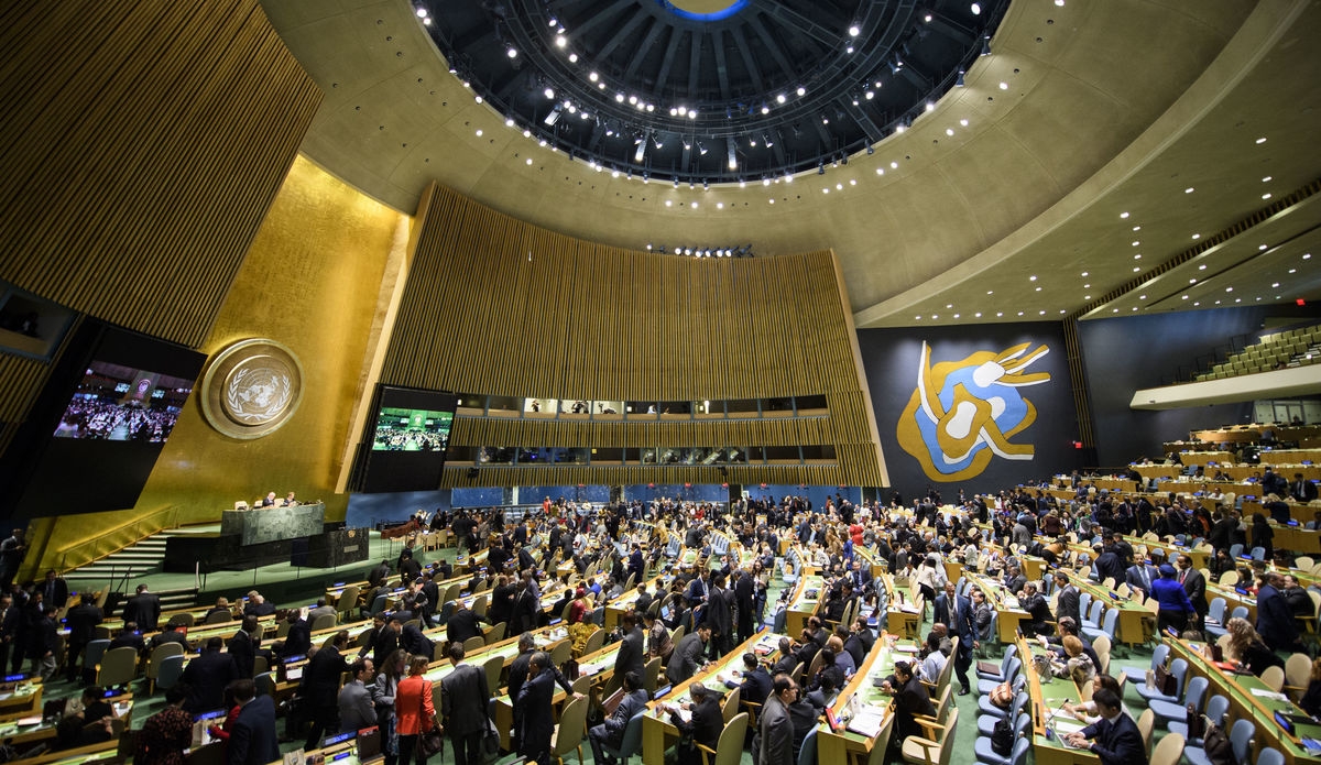 UN Adopts Resolution on Afghanistan, Calls for End to Violence